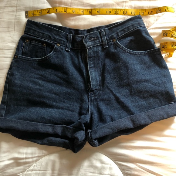 Chic high waisted denim shorts - Picture 3 of 4